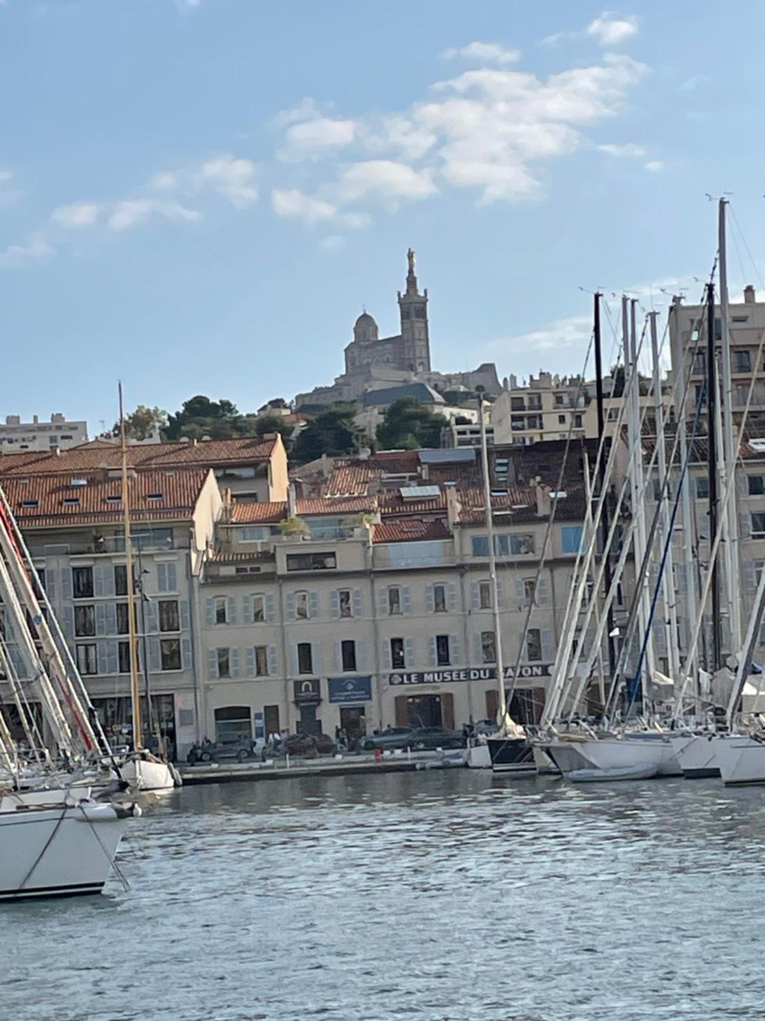 Au Coeur Du Vieux Port Marselha Exterior foto